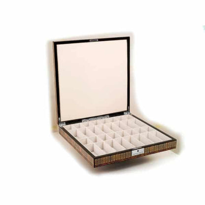 Dal Rossi Italy Chess Box Mosaic Finish 20" with compartments with Black & White Finish 101mm Chess pieces